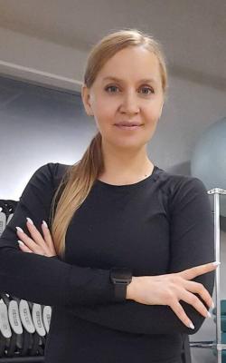 Инструктор групповых программ Сапронова  Светлана