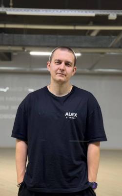 Инструктор групповых программ Быковский Владимир