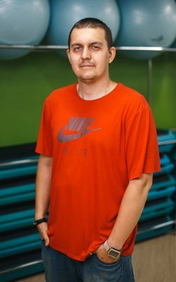 Инструктор групповых программ Владимир Быковский