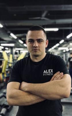 Инструктор тренажерного зала Лысяков Антон