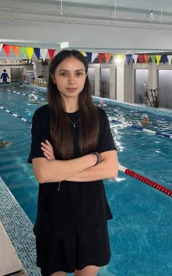 Инструктор водных программ Логунская  Арина